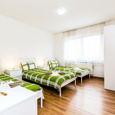 Workers Apartment Am Wiener Platz Köln Eksteriør bilde